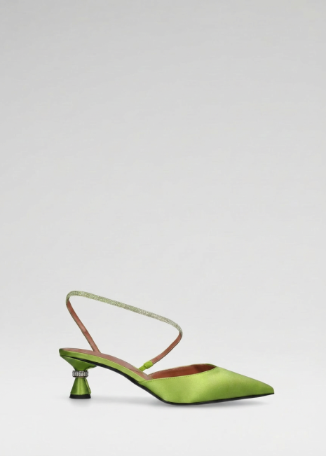 Green+Shoe+Adjusted+Scale+No+Crop